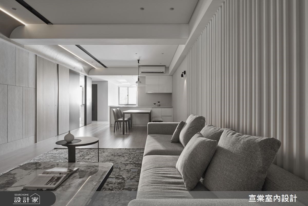 33 坪的現代風老屋,屋齡近 50 年,有漏水問題急需解