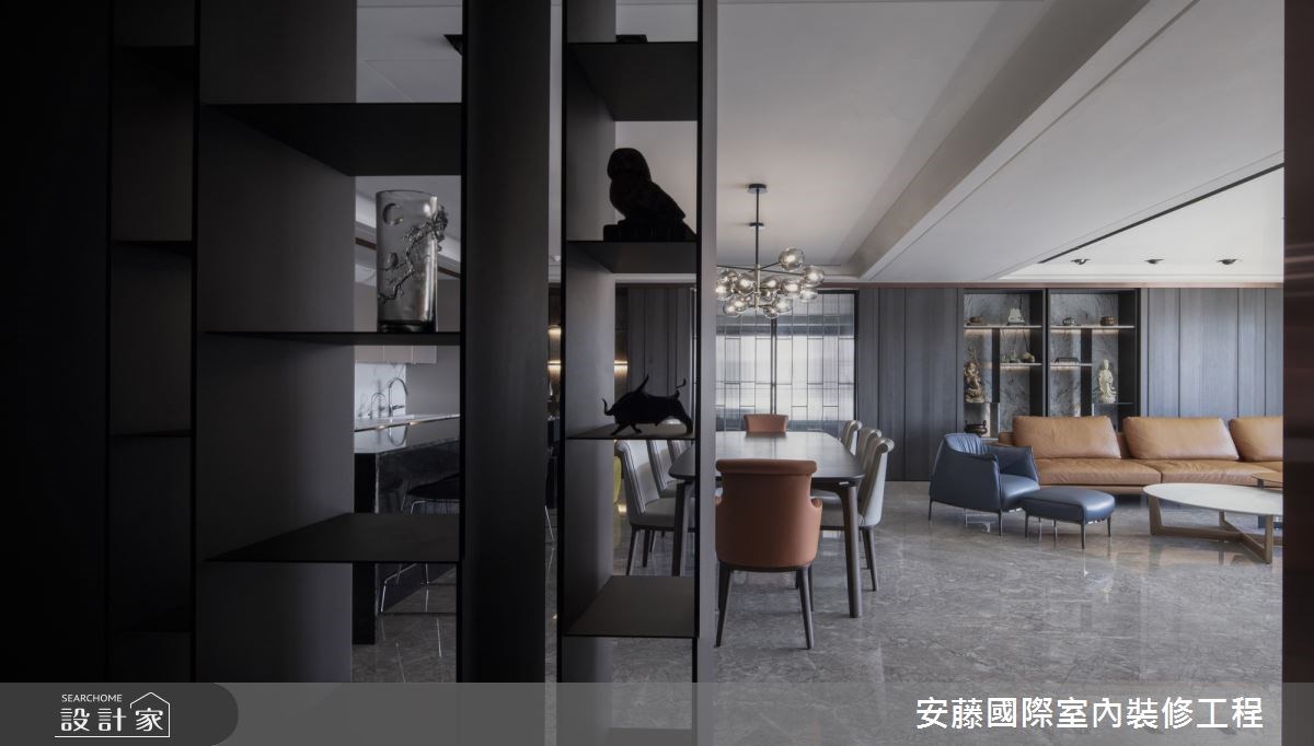 99 坪混搭風豪宅的屋主,從事科技產業,興趣是收藏當