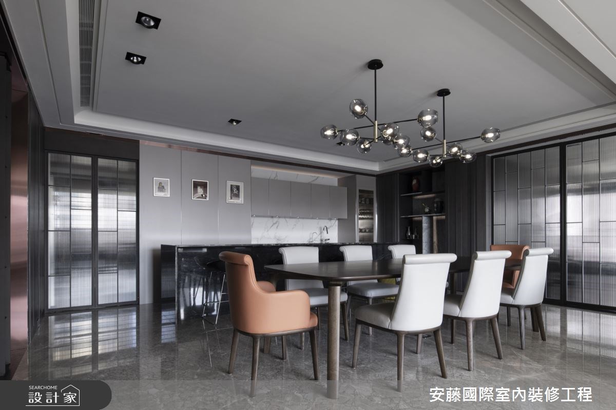 99 坪混搭風豪宅的屋主,從事科技產業,興趣是收藏當