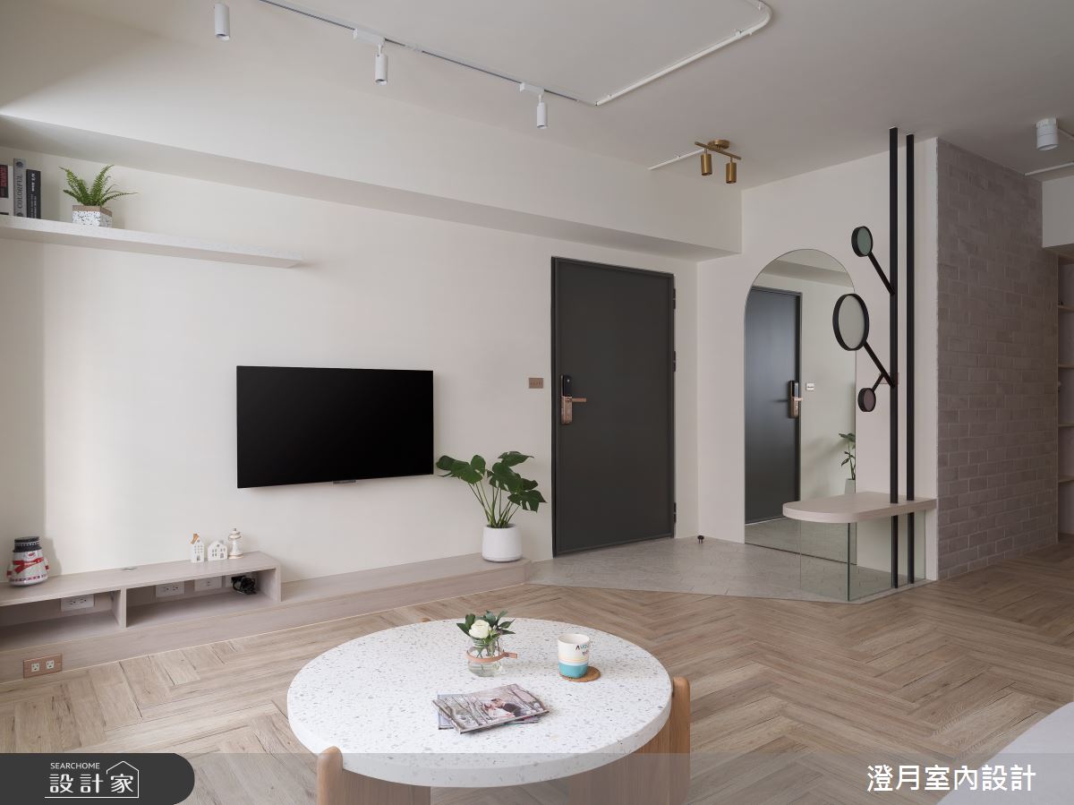 35坪老屋,原始屋況面臨採光不佳的窘況,更有著嚴重的