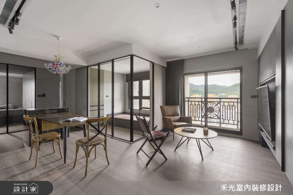 20 坪混搭風住宅,考量屋主的實際需求,選擇灰色與大