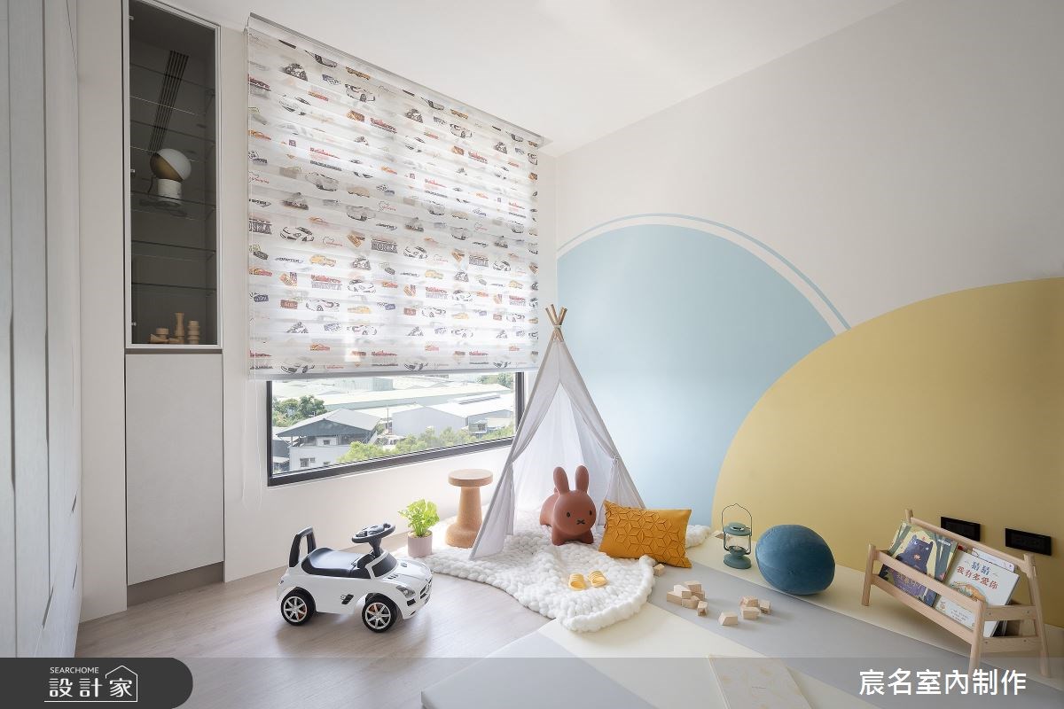 看著陽光灑落屋內的倒影搖曳，自在的遊走於居家個個場