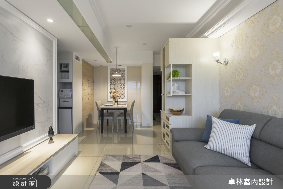 不以風格強烈的設計屋內,設計師巧妙地利用各具風味的