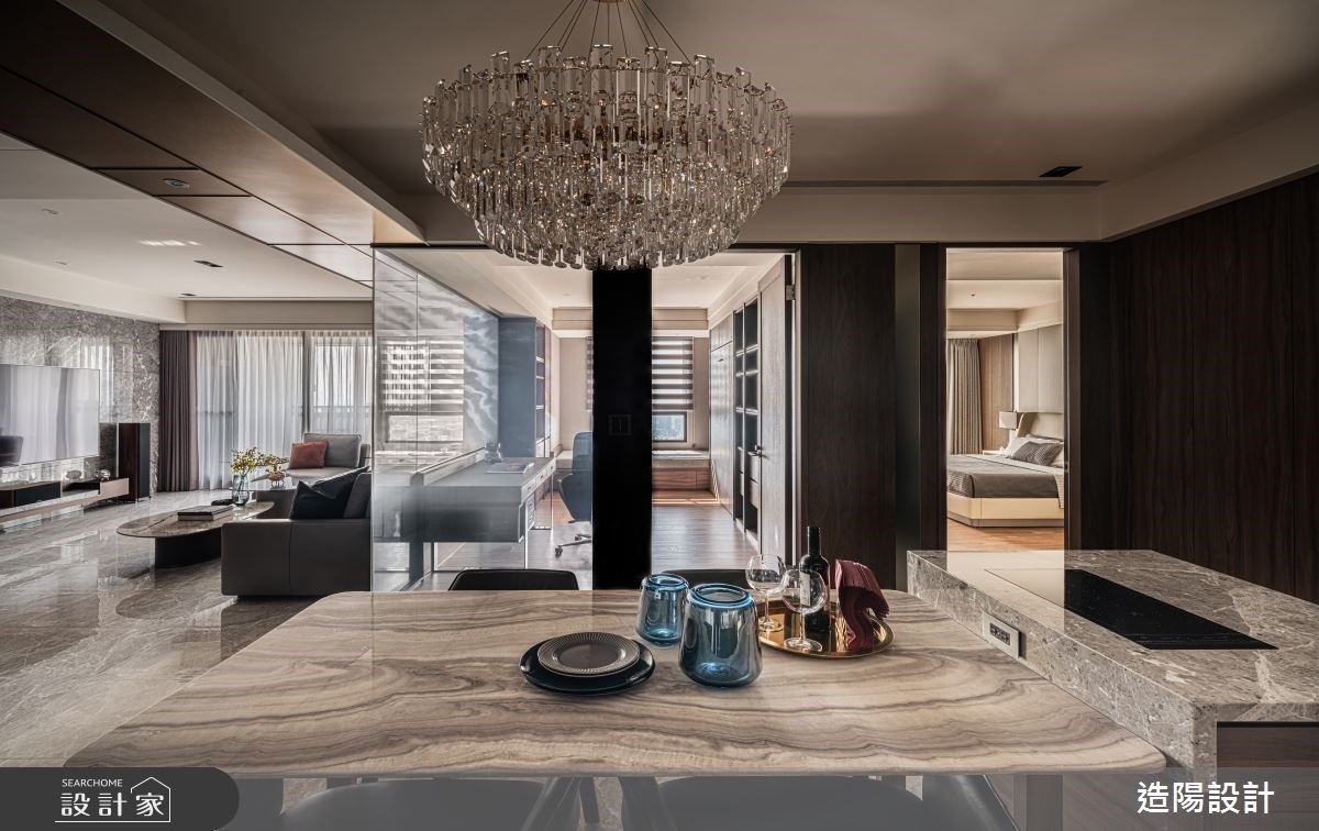 中島吧檯是烹飪愛好者不可或缺的設計亮點，但除此之外