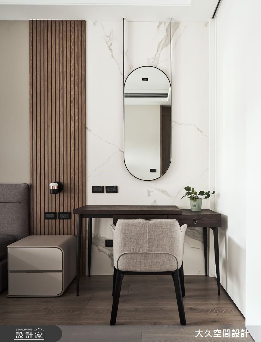 近35坪開放的空間裡,以飯店風質感做為室內基調,掌握