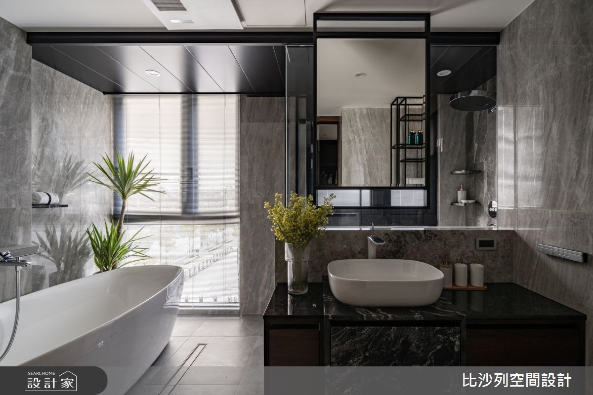 邁入 71 坪毛胚屋,居住成員為一對夫妻,比沙列空間設