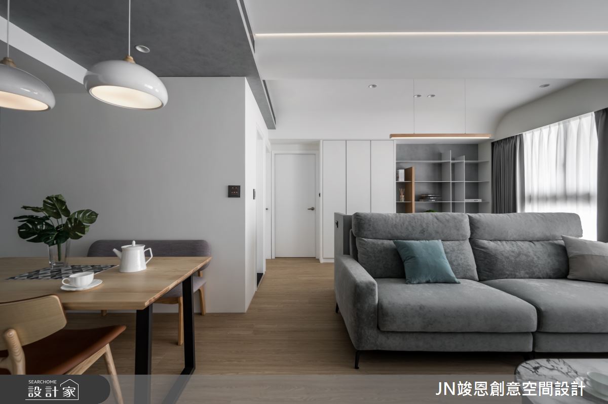 為了迎接新生兒的到來，這對年輕夫妻結束漂泊的租房人