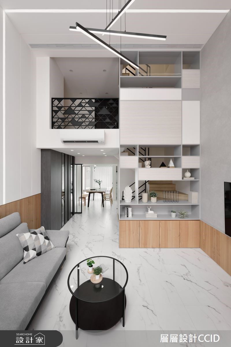 為老屋刷上優雅的純白，在屋內盡情擺上自己喜歡的東西