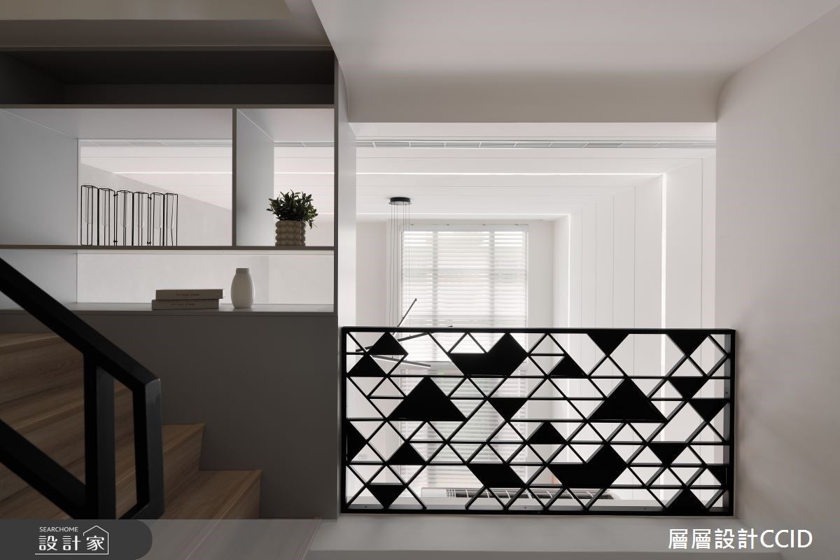 為老屋刷上優雅的純白，在屋內盡情擺上自己喜歡的東西