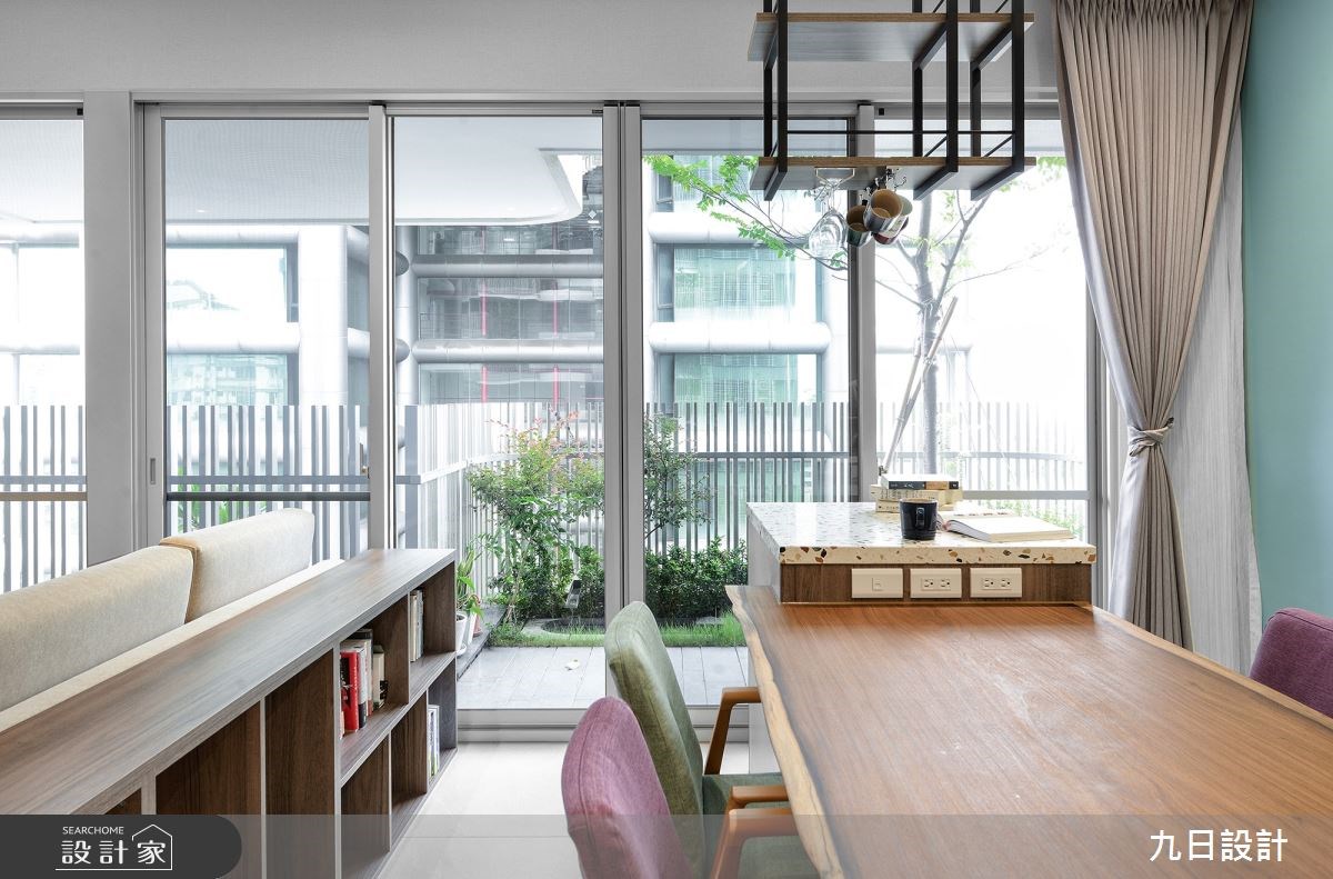 為了在都市住宅裡爭取更舒適的生活空間,28 坪新成屋
