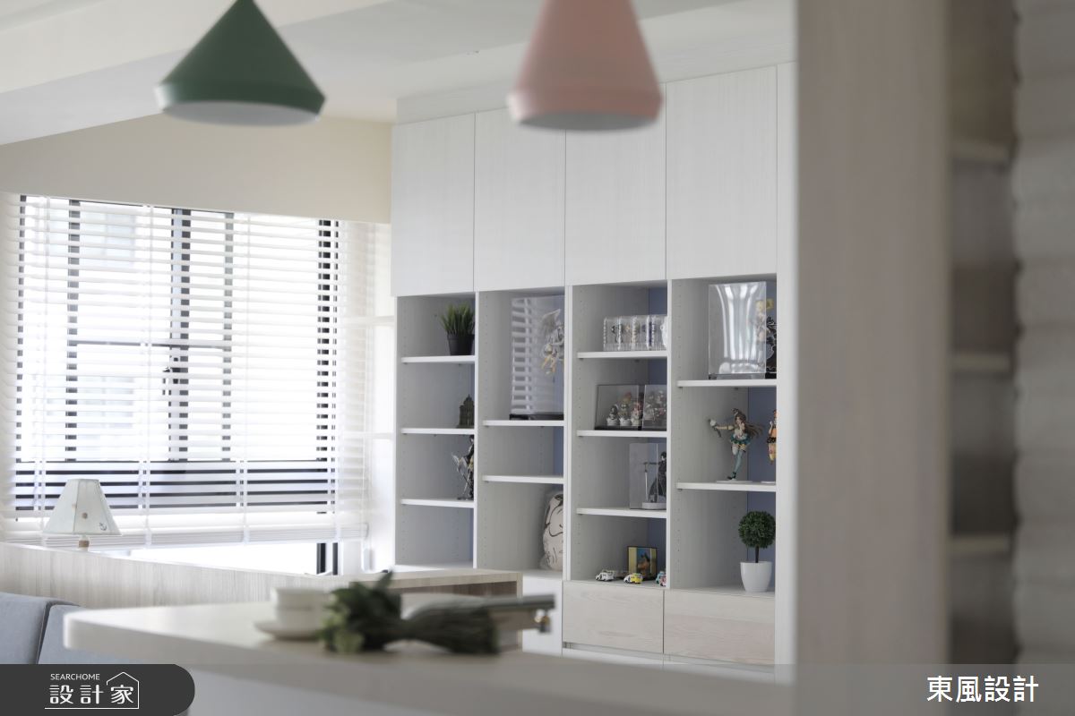 此案為35坪美式單身宅，在空間內挹注輕盈爽朗的場域意