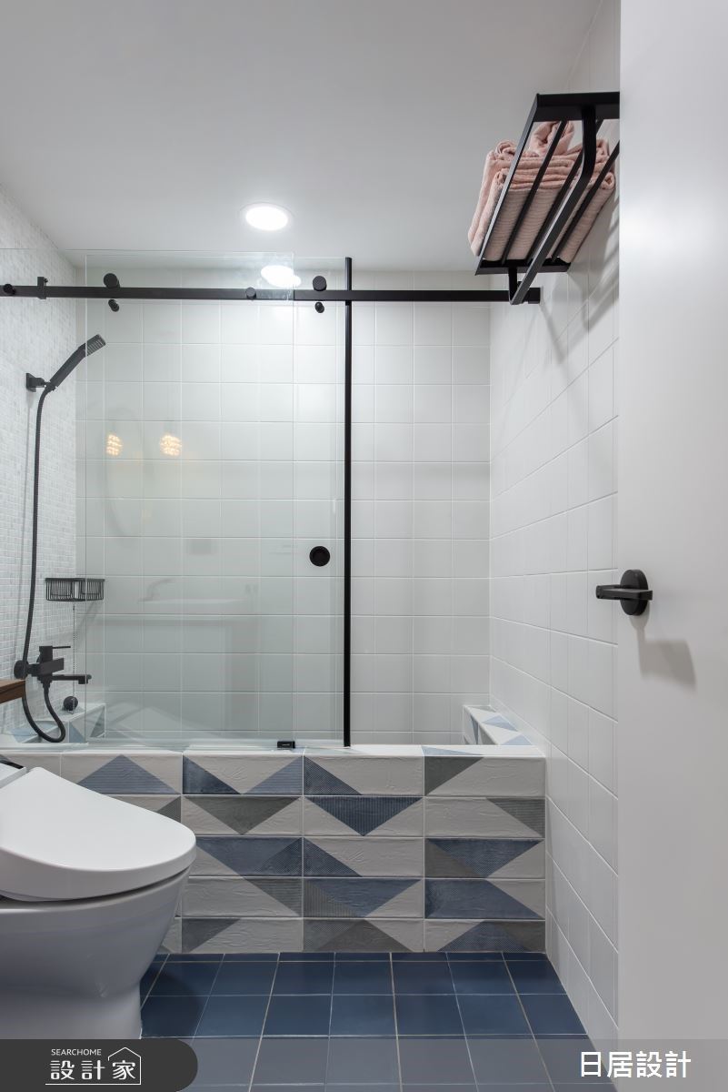 18坪混搭風的三房兩廳新成屋，屋主喜歡粉紅色，但因為