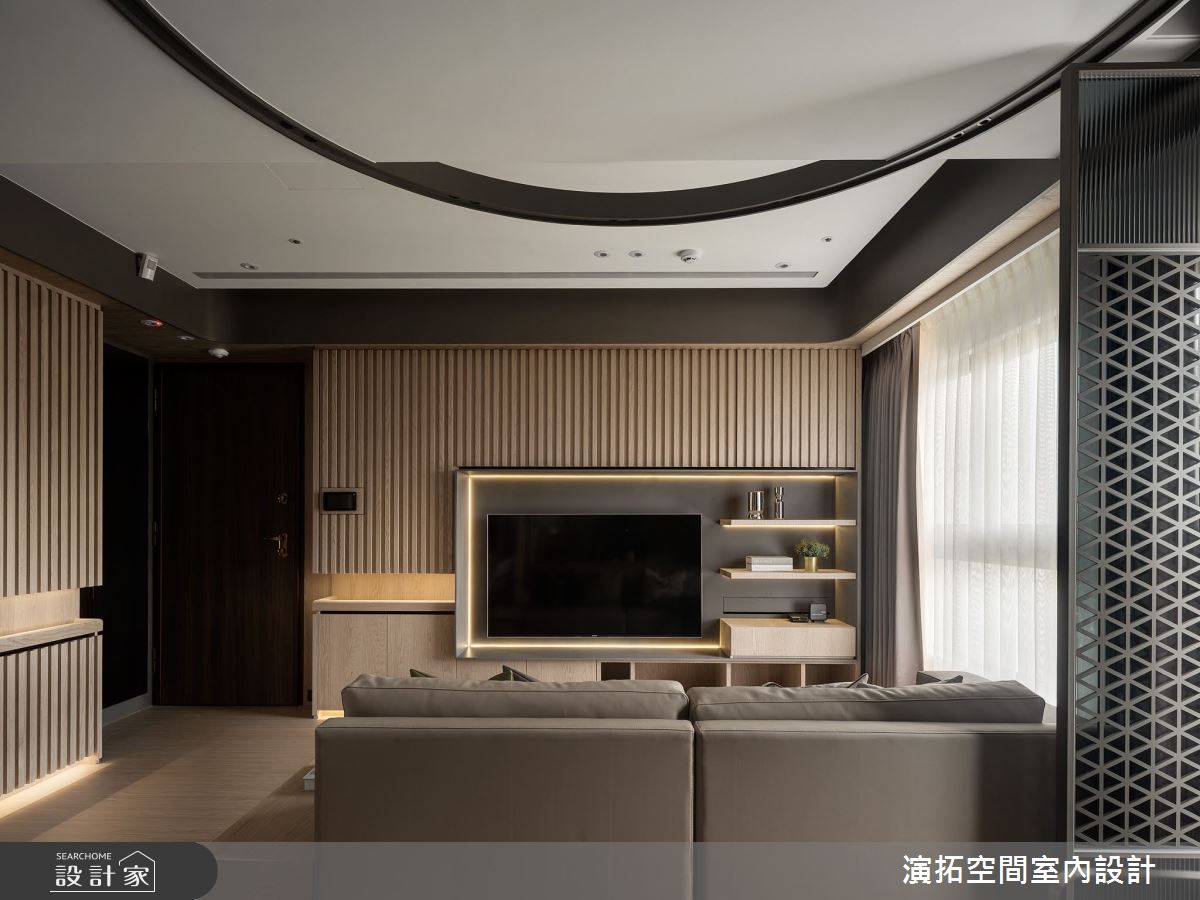 一對年邁夫妻為了營造愜意的養老退休生活，在20坪預售