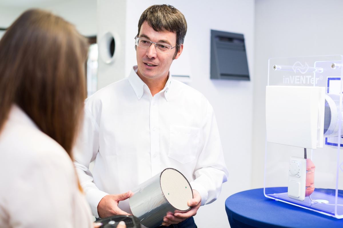 您是否也有過待在辦公室或家中久了覺得空氣好悶,需要