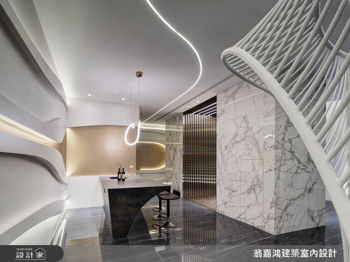 設計鬼才翁嘉鴻設計師,每件作品都是匠心獨具、充滿時