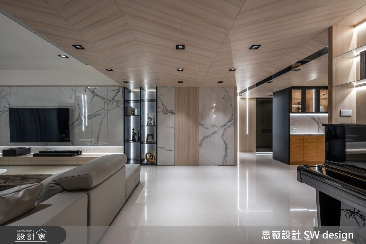 屋主是一家四口和一隻貓，一家人希望住家容易清潔、精