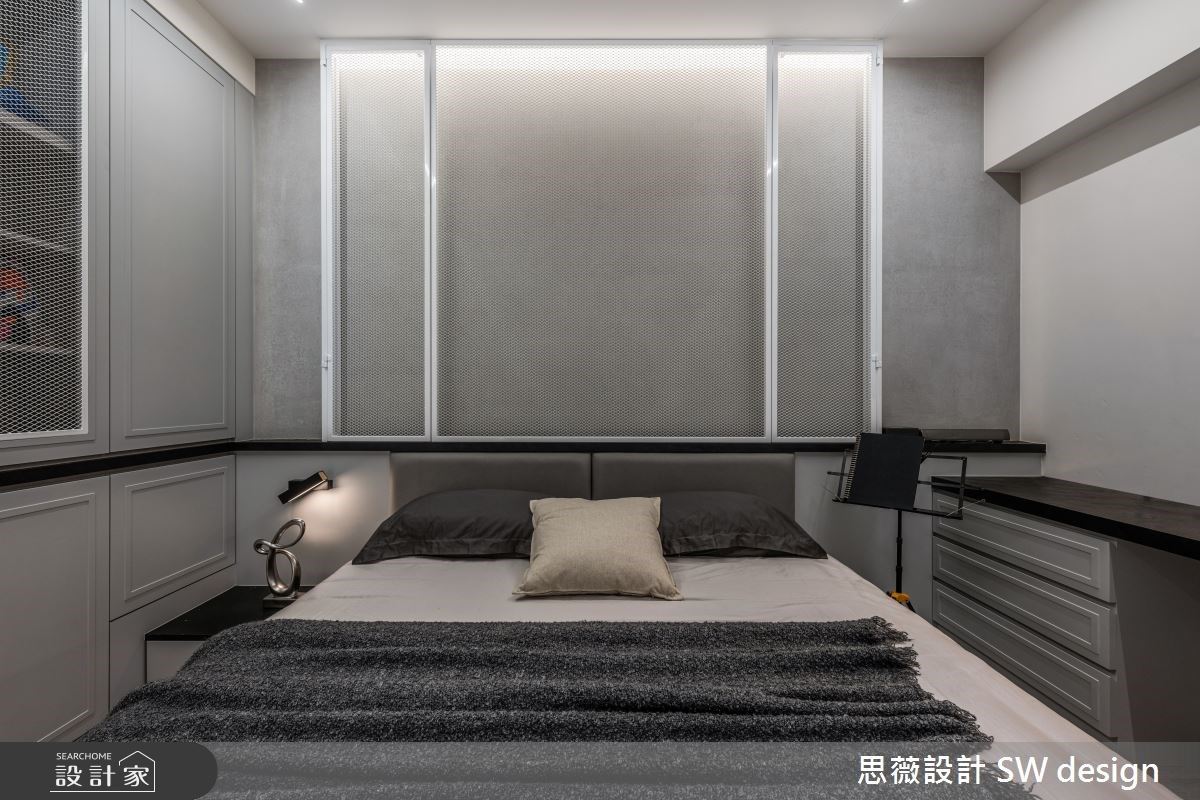 屋主是一家四口和一隻貓，一家人希望住家容易清潔、精