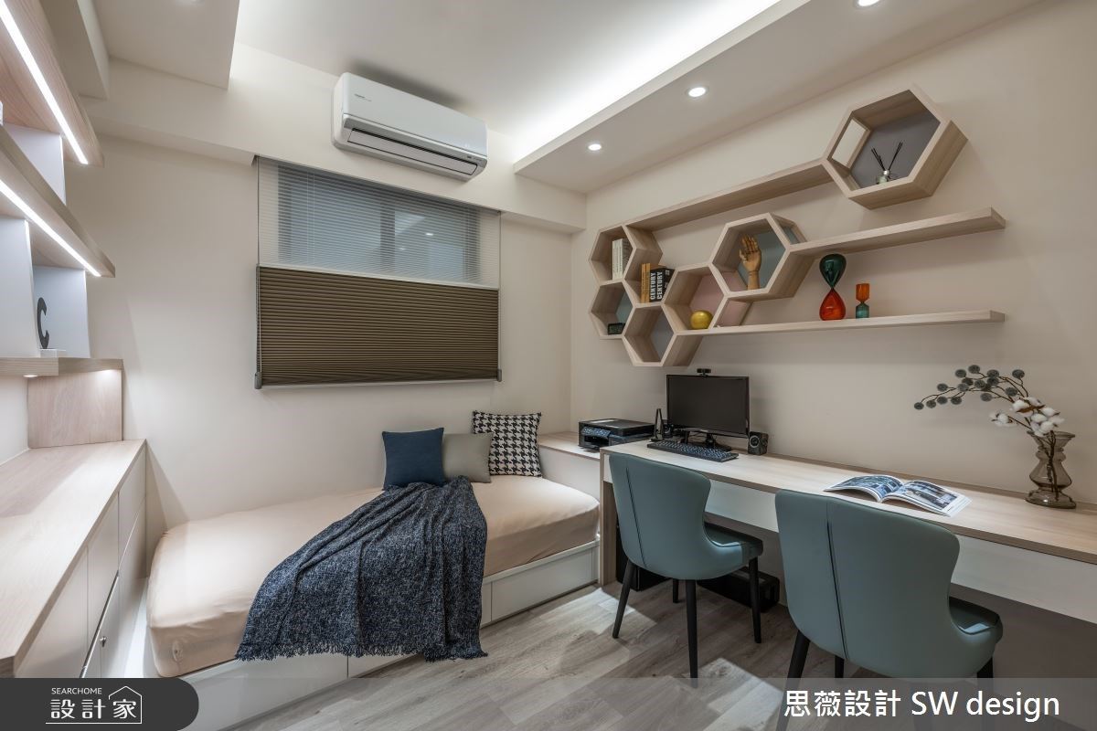 屋主是一家四口和一隻貓，一家人希望住家容易清潔、精