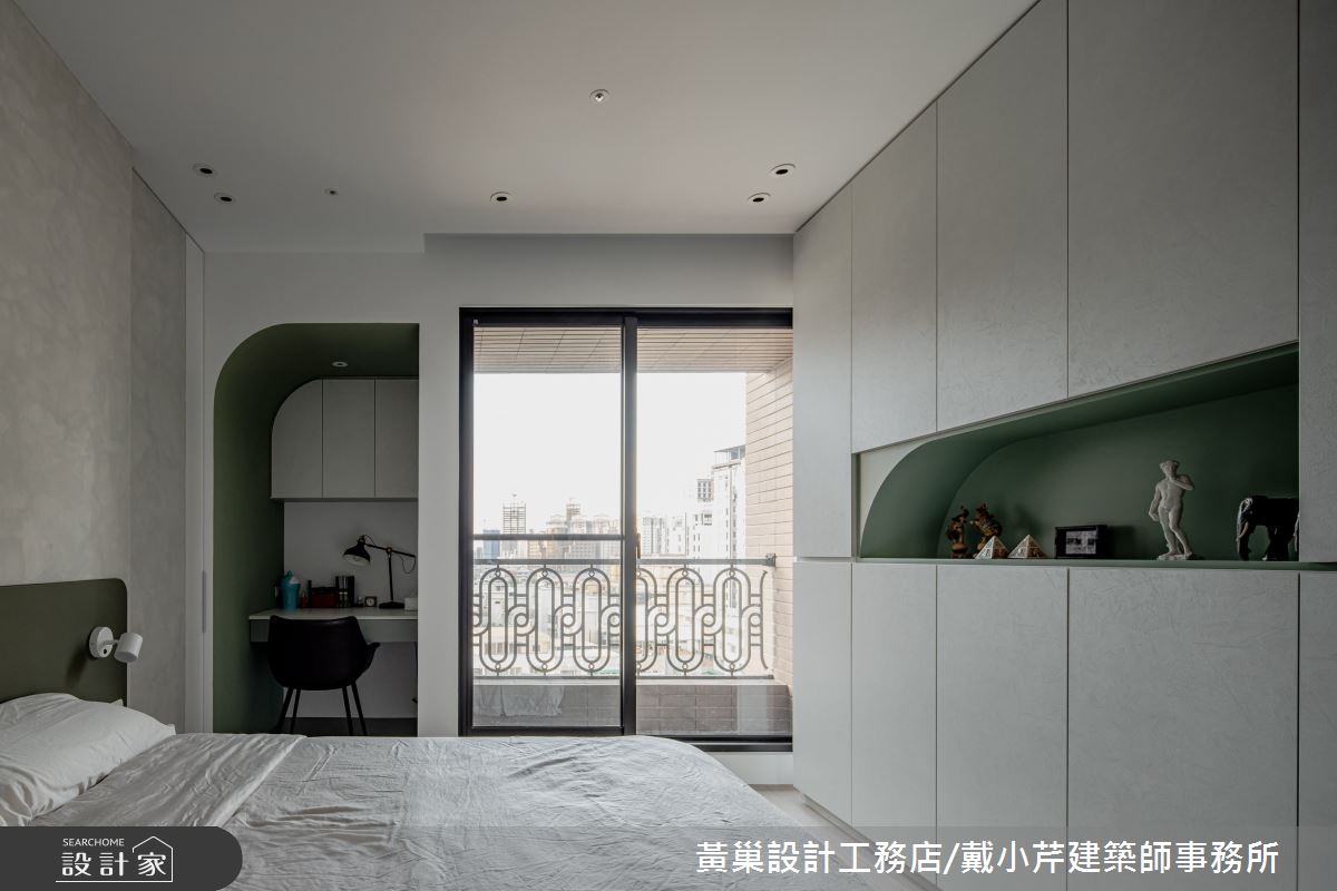 哥哥、弟弟房巧妙利用畸零空間安置書桌,讓閱讀更專注。