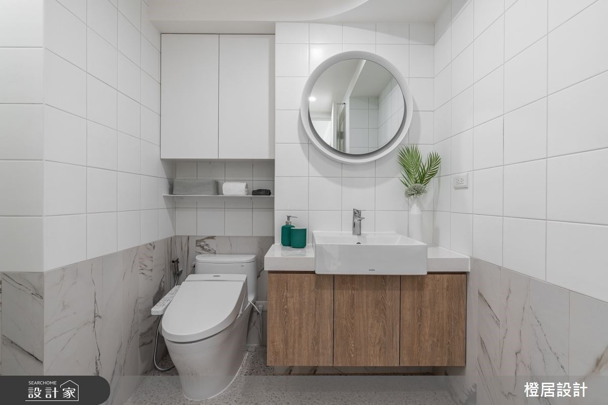 容貌清爽清淡，第一眼印象不深刻，卻非常耐看，這「鹽