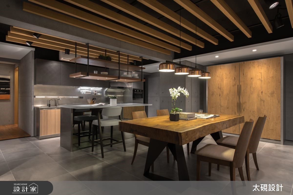 陪伴全家度過四十餘年的起家厝,逐漸累積漏水、壁癌等