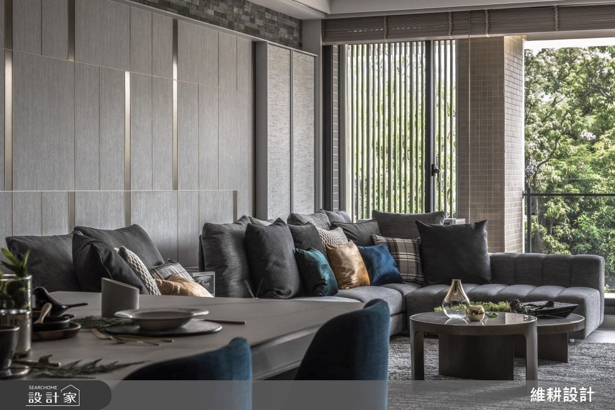 105 坪的現代風透天別墅，坐擁絕美的樹海綠景，透過石