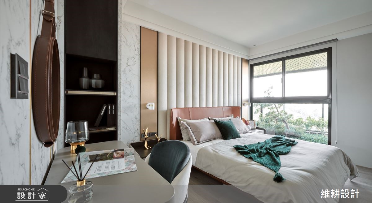 27 坪現代宅,以純白色調為基底,搭襯著優美的弧形曲