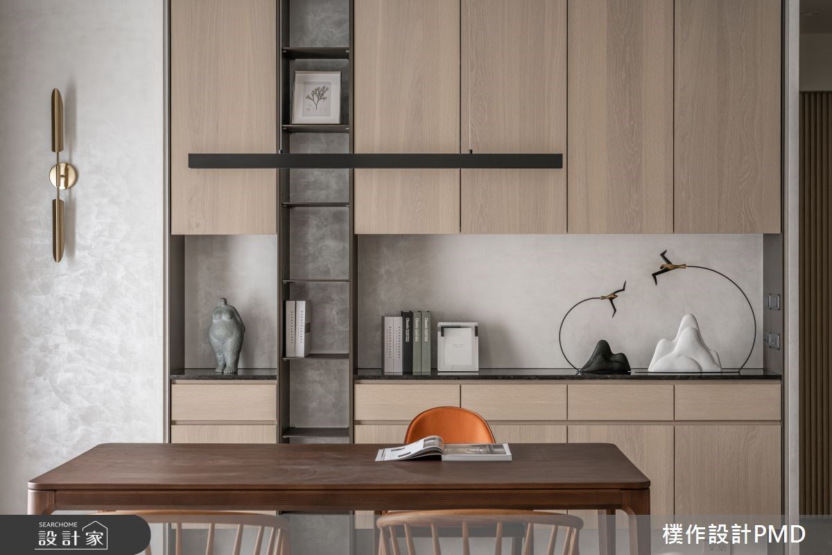 沒有純白單一,卻又不似深棕厚重!散發暖心舒適感的奶