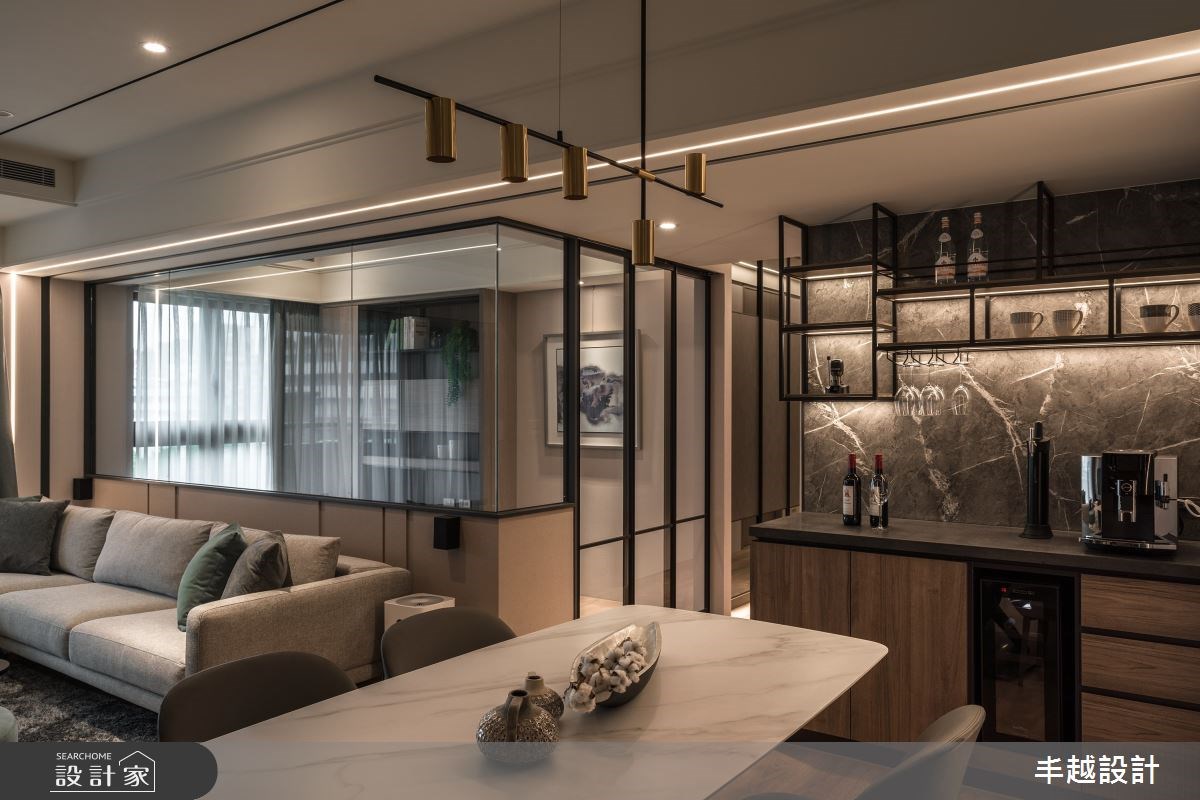 離開忙碌的工作狀態,快步回到一個舒適的居家空間,是