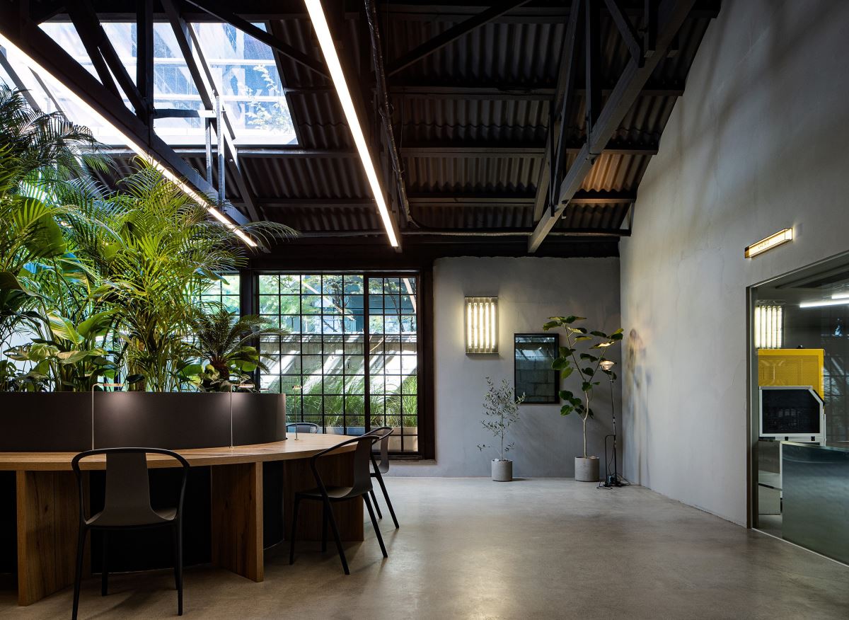 說起荷蘭的《FRAME》雜誌，在全球設計圈，尤其是歐美