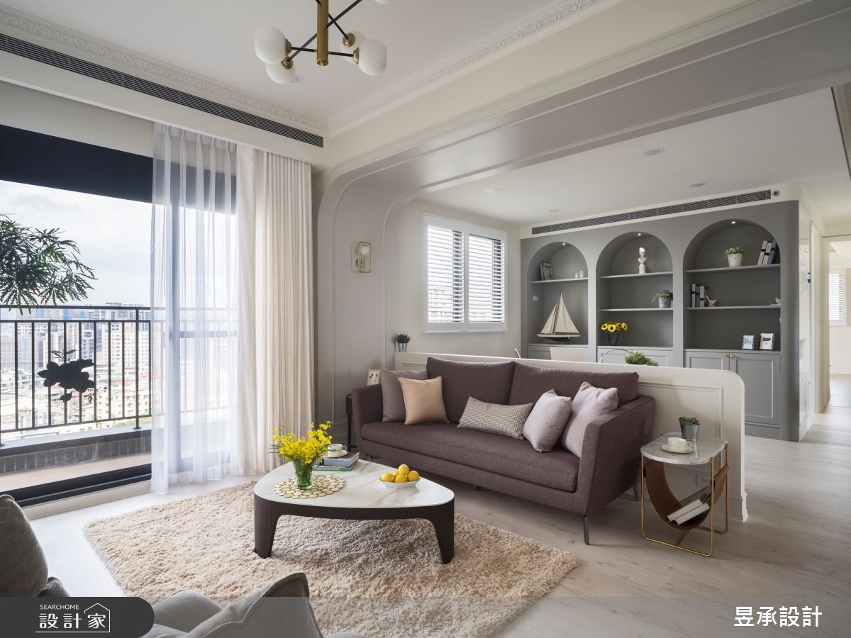 四房兩廳的41坪新成屋，居住成員為兩位大人兩位小孩，