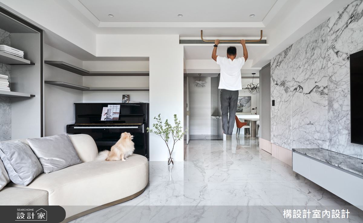 40坪三房兩廳的老屋，居住成員為兩大一小三貓，規劃有