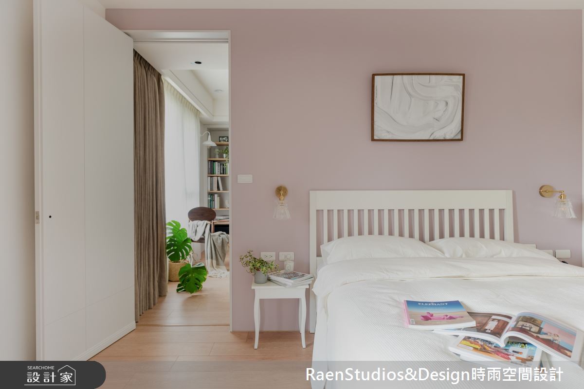 室內30坪的空間,住著喜愛露營及做實驗的屋主夫妻及三