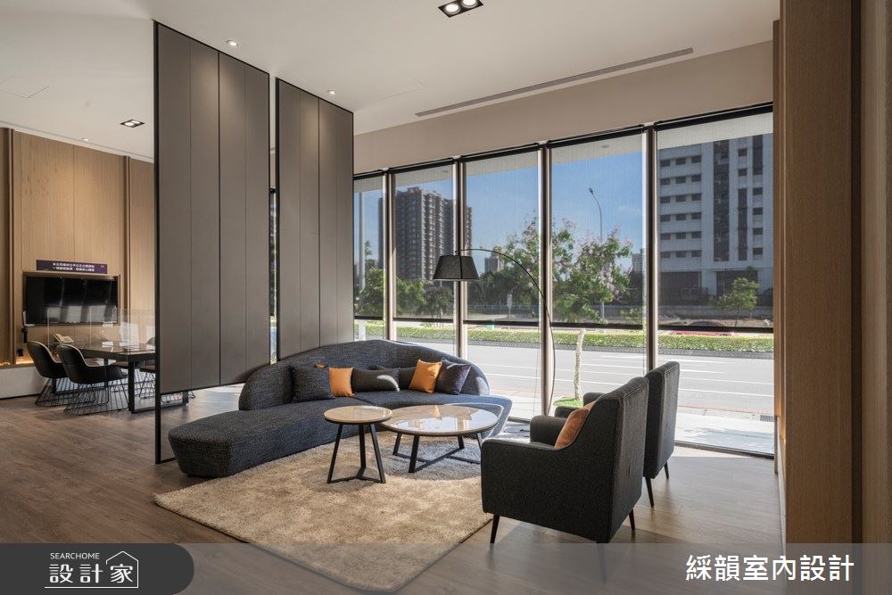 此案坪數108坪,為建商的接待中心,綵韻室內設計 吳金