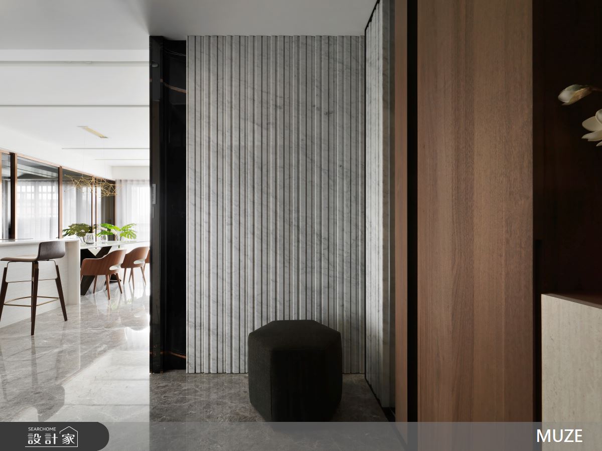 長年旅居國外的屋主,歸國後特別委託設計師規劃這間採