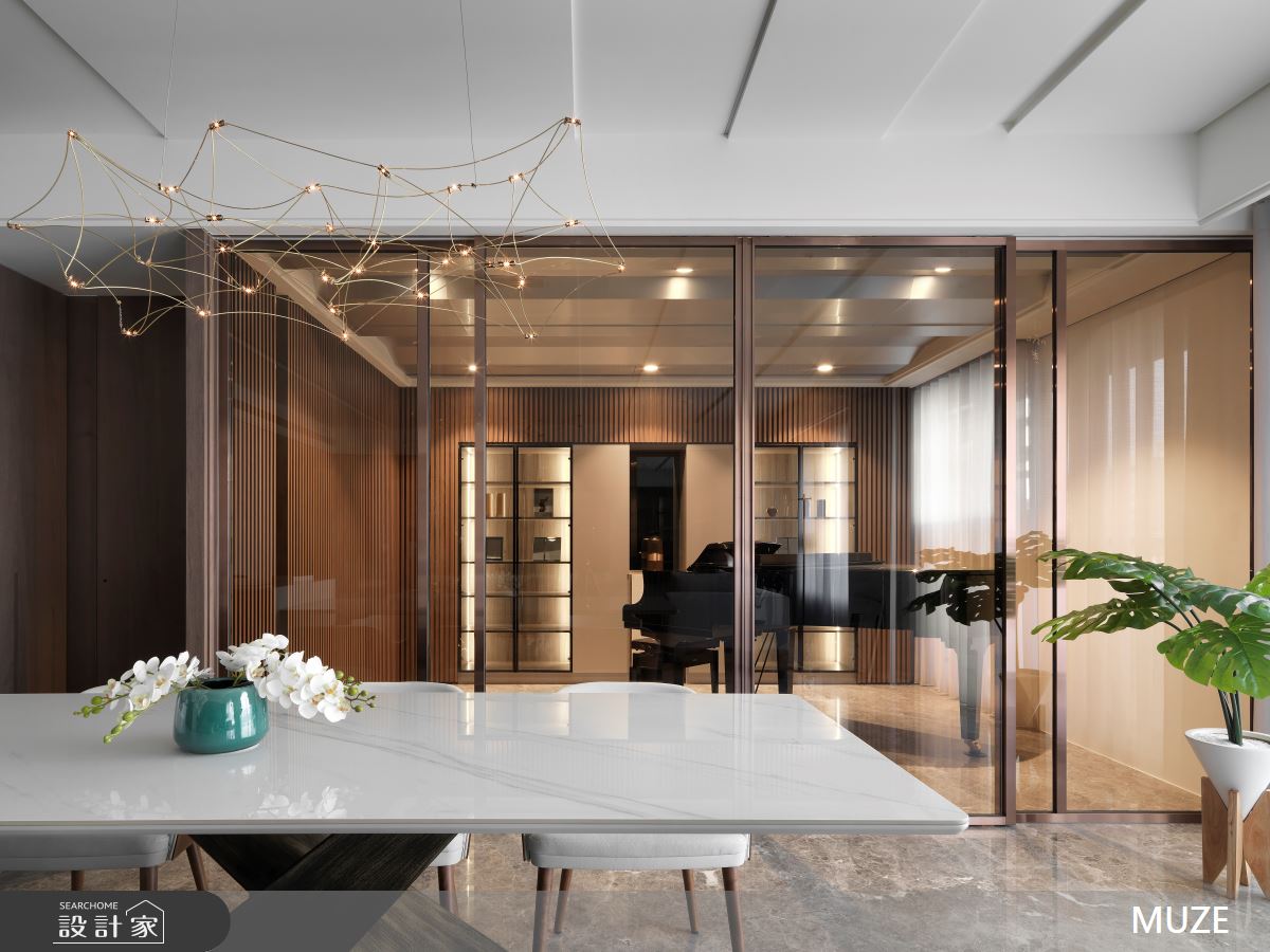 長年旅居國外的屋主,歸國後特別委託設計師規劃這間採