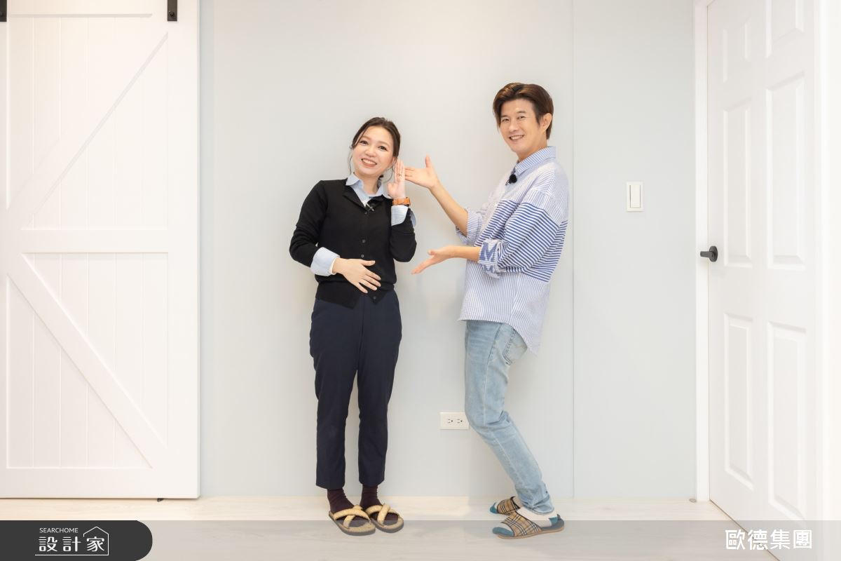 歐德設計師謝美香運用莫蘭迪灰藍牆佐搭穀倉門,化身為網美牆,成為顏永烈拍攝唯美照空間。