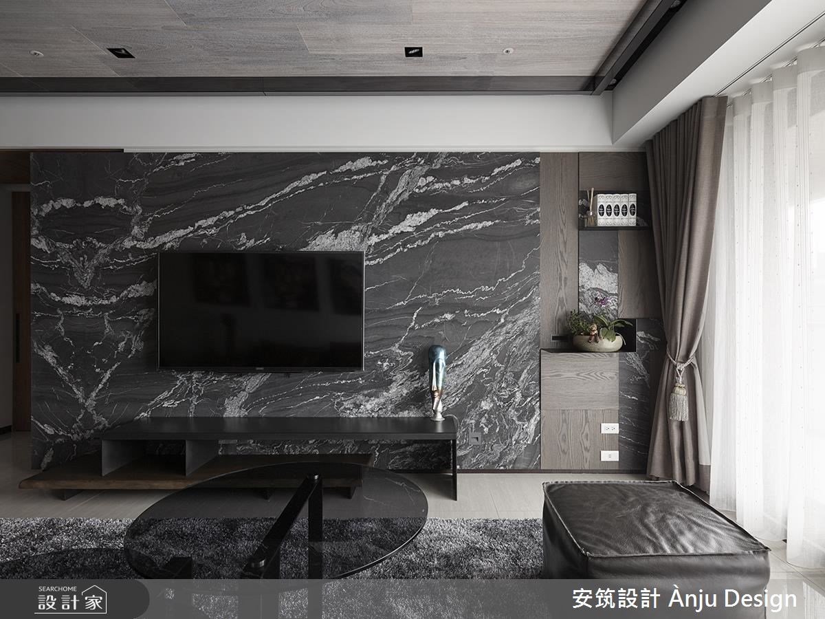 3房兩廳42坪的混搭風新成屋,居住成員為一三代同堂的