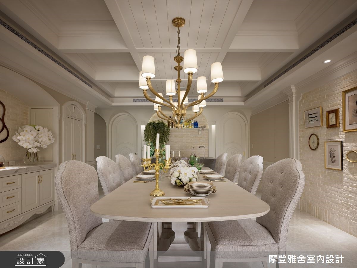 這處精緻的法式新古典宅邸,是Selina任家萱給任爸、任