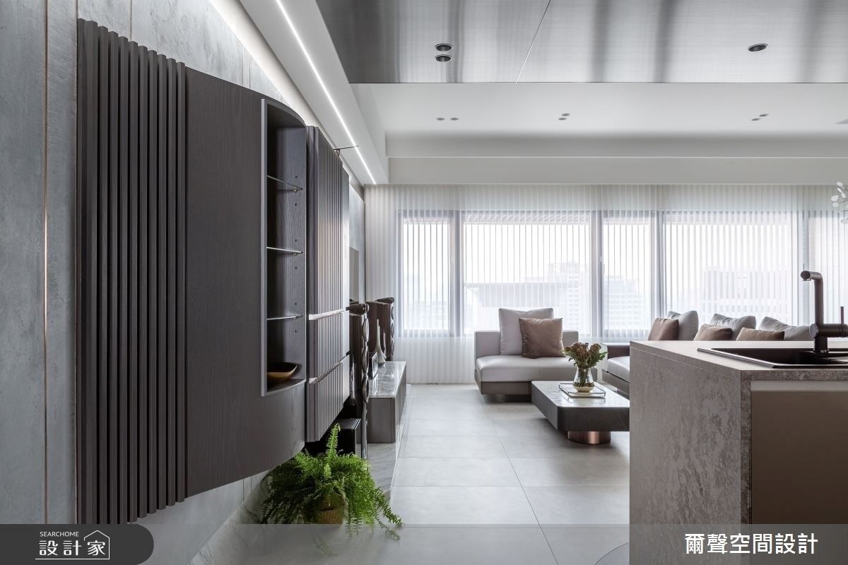 51 坪的現代風居宅，以男主人喜愛的黑、白、灰品味為