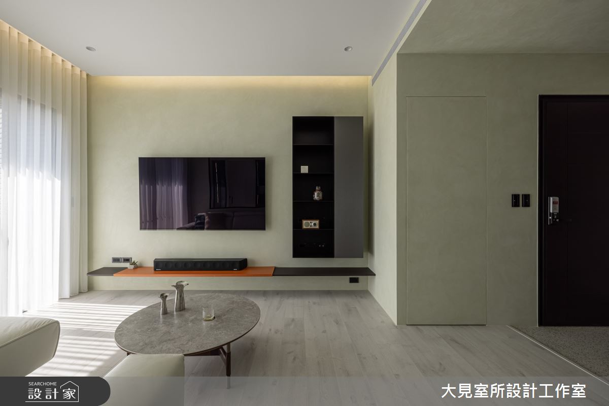 27坪北歐宅內,鋪敘莫蘭迪綠乳膠漆作為場域基底,同時