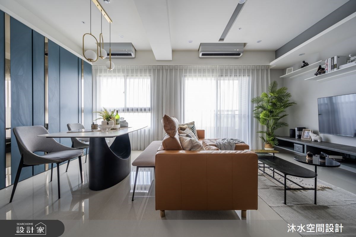 因應夫妻兩人生活,將原本三房中臨近廚房的空間改為餐