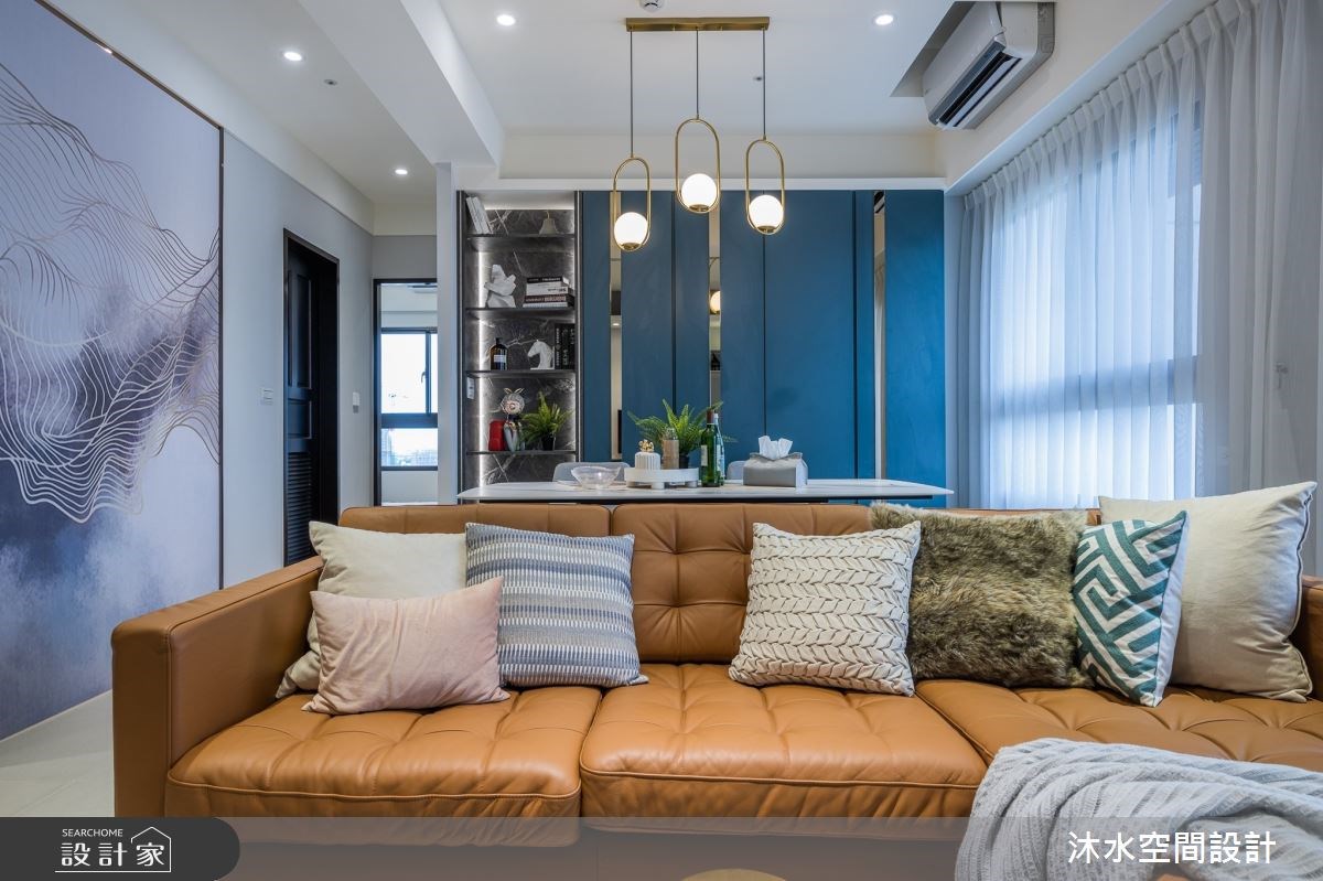 因應夫妻兩人生活,將原本三房中臨近廚房的空間改為餐