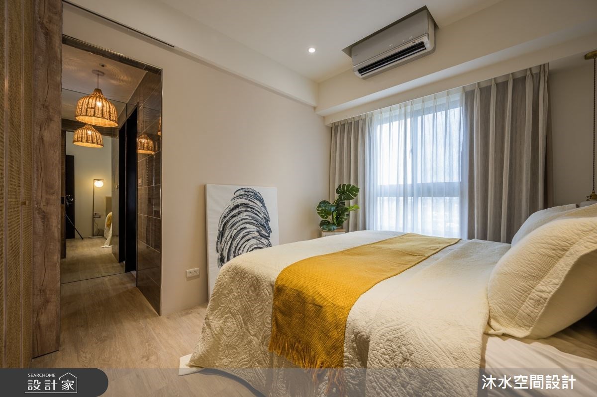 因應夫妻兩人生活,將原本三房中臨近廚房的空間改為餐