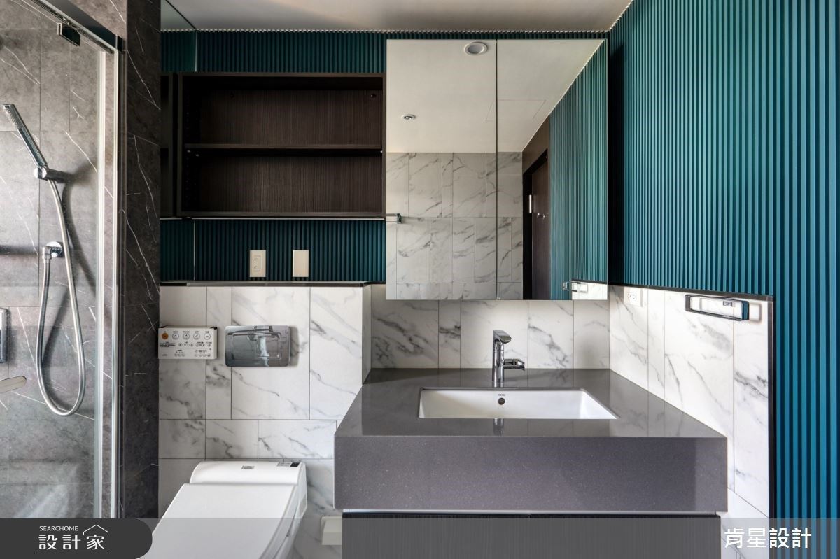 屬於摩登都市的灰調，經由設計師選用不同色階重疊拼貼