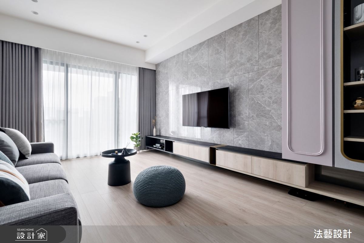 室內坪數20坪的空間，居住著一家四口，原有收納空間不