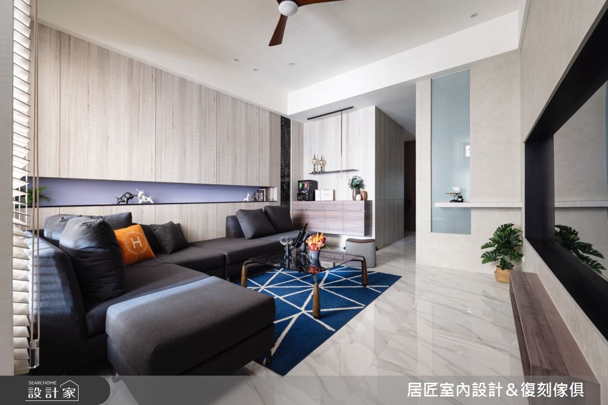 這棟四層樓的的透天別墅,裝修時屋主提出寬廣的客廳、