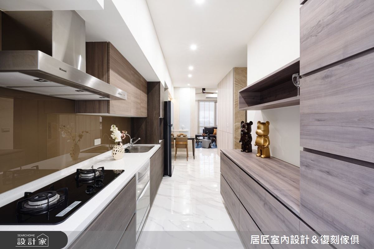 這棟四層樓的的透天別墅,裝修時屋主提出寬廣的客廳、