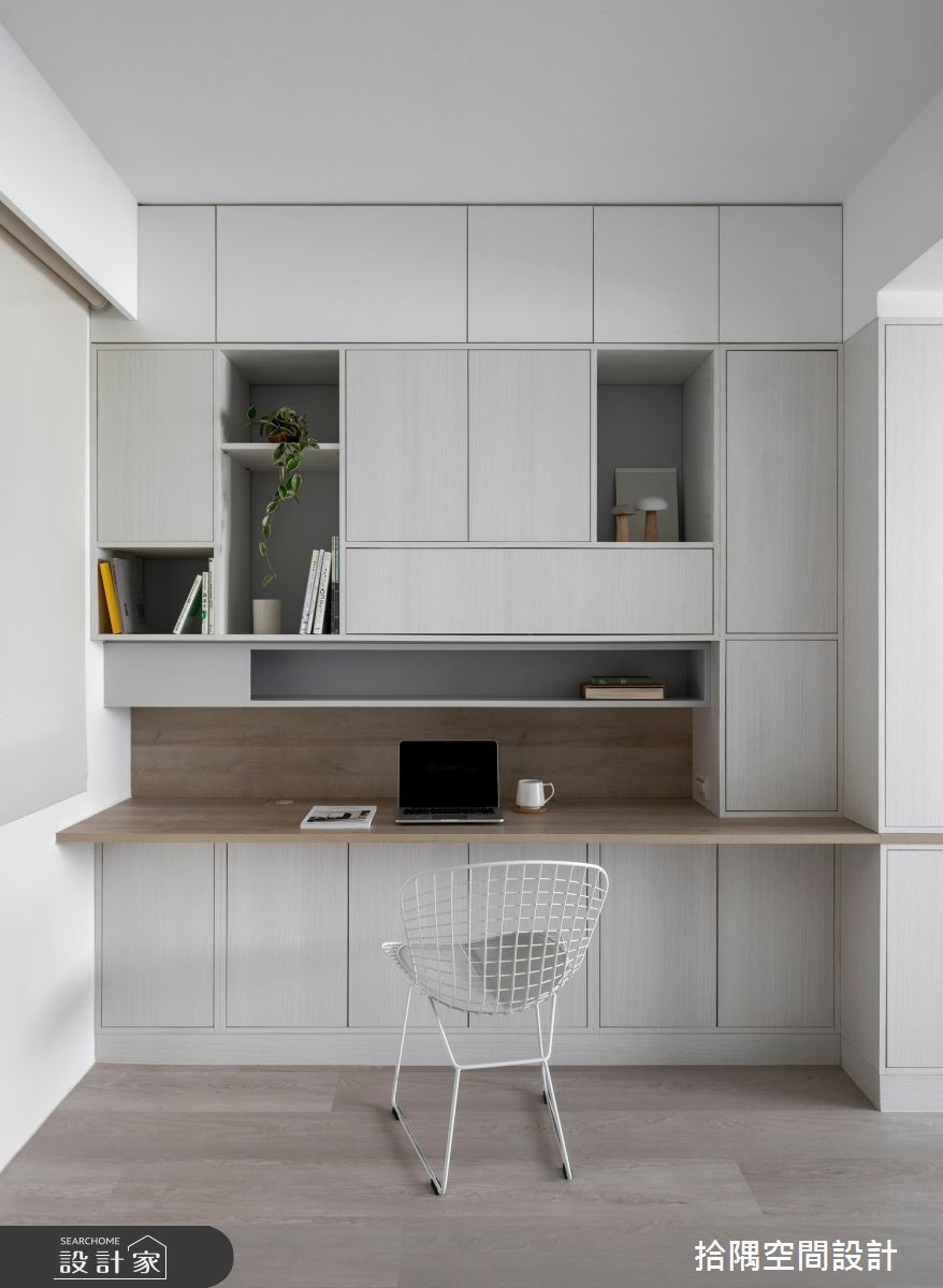 對於剛結婚的小夫妻來說，客廳是彼此陪伴、增進情感的