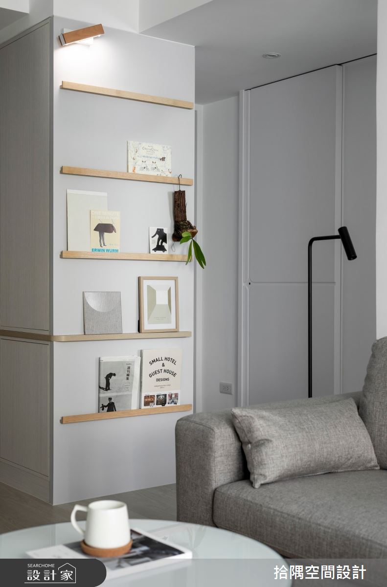 對於剛結婚的小夫妻來說，客廳是彼此陪伴、增進情感的